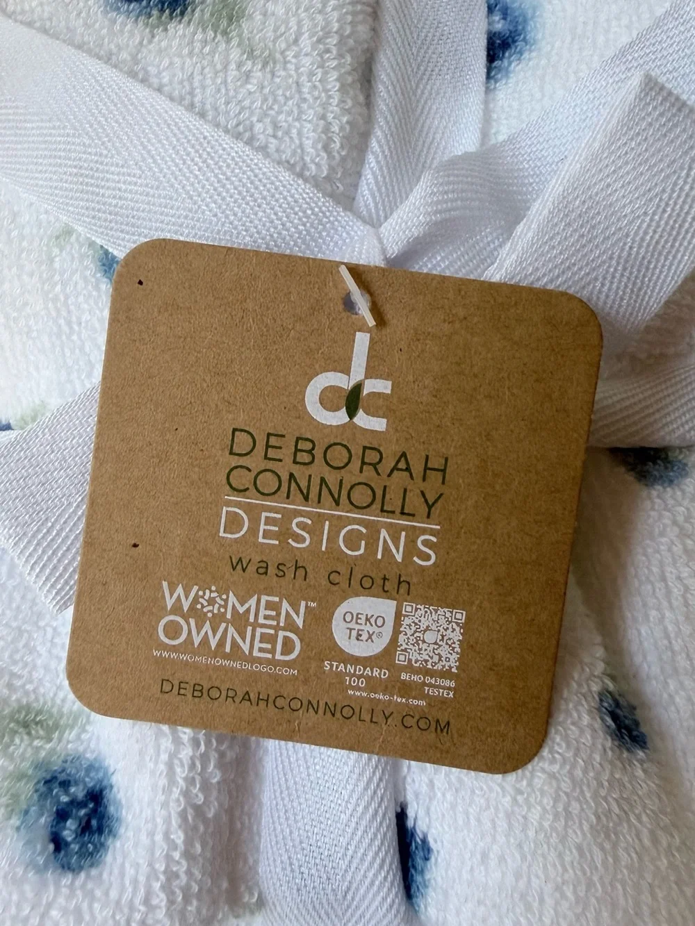 Deborah Connolly Designs Floral Wash Cloth Set of 4- White & Blue roses
